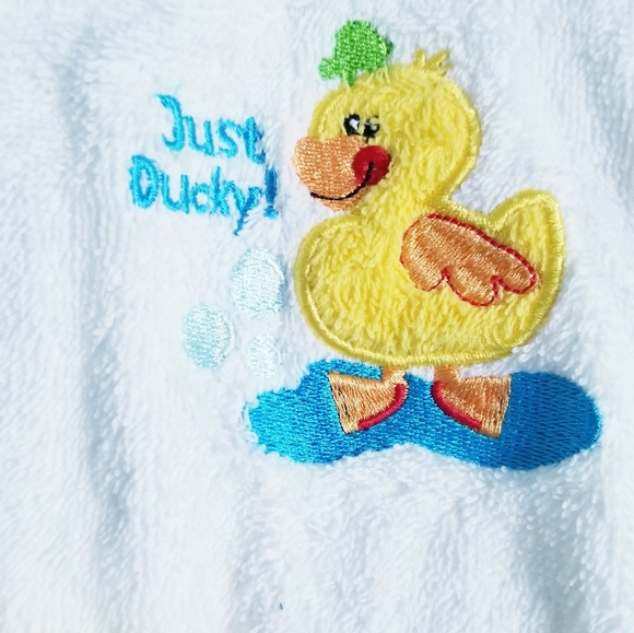3/$25 Nuby Yellow Duck Embroidered White Towel Baby Robe Size 0-9M - Picture 3 of 10